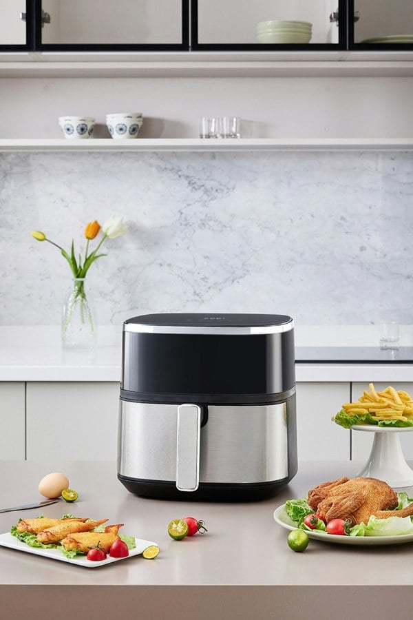 Living and Home 6L Visible Air Fryer Oven Roaster with Smart Touch Display, Adjustable Temp, Timer Function