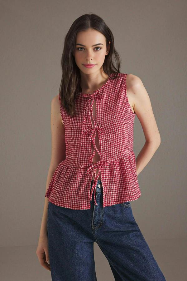 Polka Dot Tie Detail Sleeveless Fitted Knit Blouse