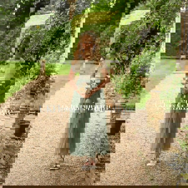 Flower Girl wearing pretty dress