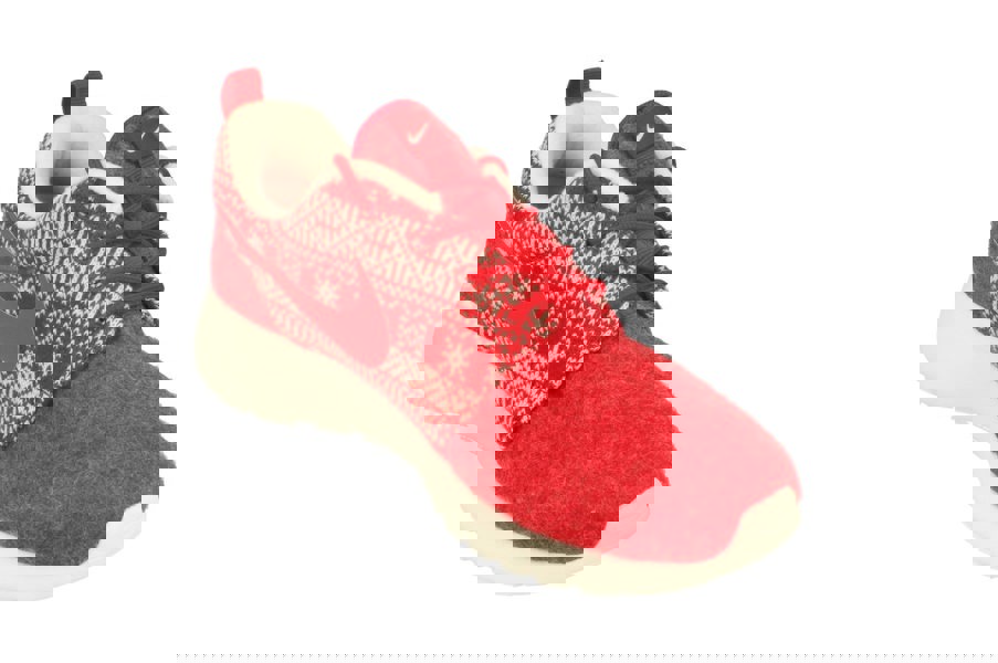 Nike Womens Rosherun Winter Trainers 685286  661 - University Red Sail 661 - Photo 3