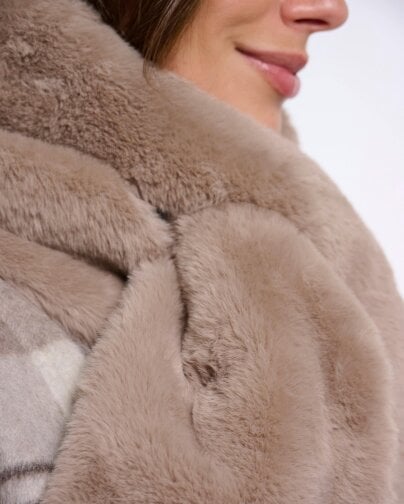 Rino & Pelle Stip Womens Faux Fur Scarf - Mocha Latte
