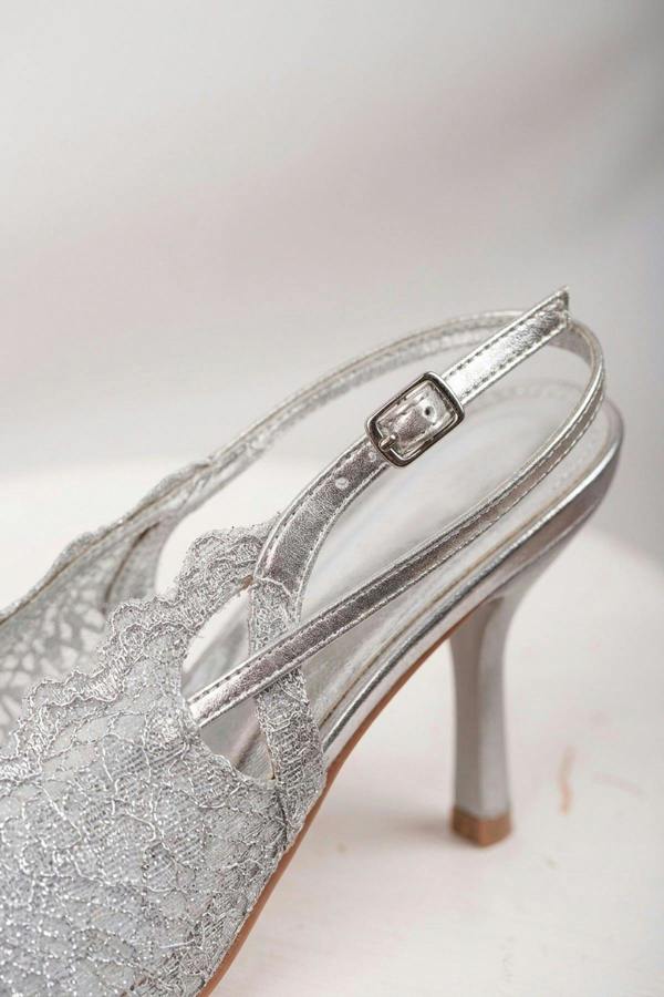Saoirse Pointed Toe Lace Slingback Heels - Silver