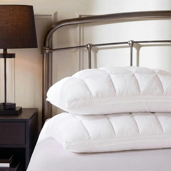  Hotel Pure Luxury Signature Suite Pintuck Pillow