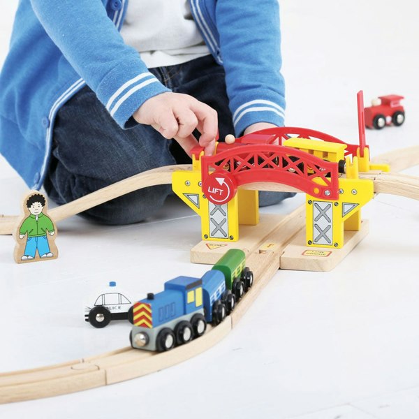 Bigjigs Rail Wooden Lifting Bridge With 2 Track Pieces