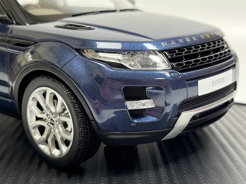 Century Dragon Range Rover Evoque 2011 Baltic Blue 1:18 Scale Century Dragon LRDCAREBB118