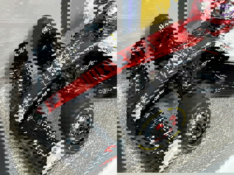 Solido Zhou Guanyu #24 Alfa Romeo C42 2022 Canada GP 1:18 Scale 1810202