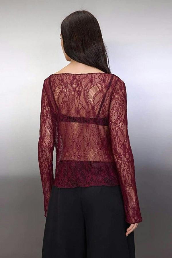 WOVCOR Boat Neck Lace Stretch Knit Blouse