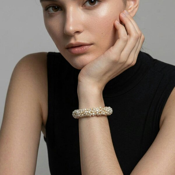 Uchi & Soto Shinju Gold Chunky Pearl Bangle