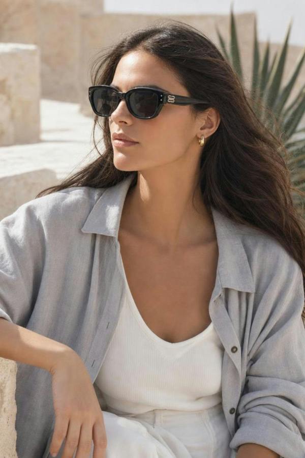 SVNX Classic Square Cat Eye Sunglasses In Black