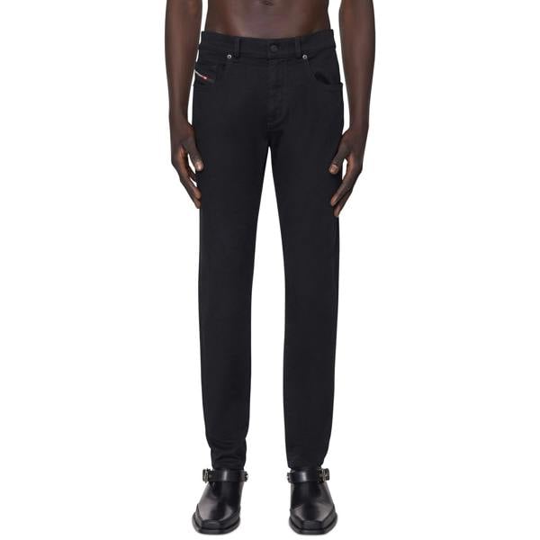 Front view of Diesel D-Strukt 069YP Straight Fit Jeans in Black