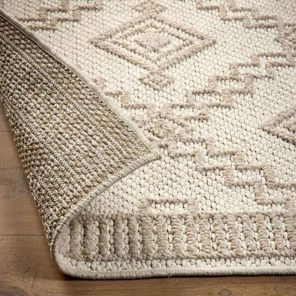 The Rustic Rug Diamond Design: Polyester Pile for Any Room
