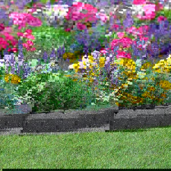Nicoman decorative recycled rubber garden lawn edging border.