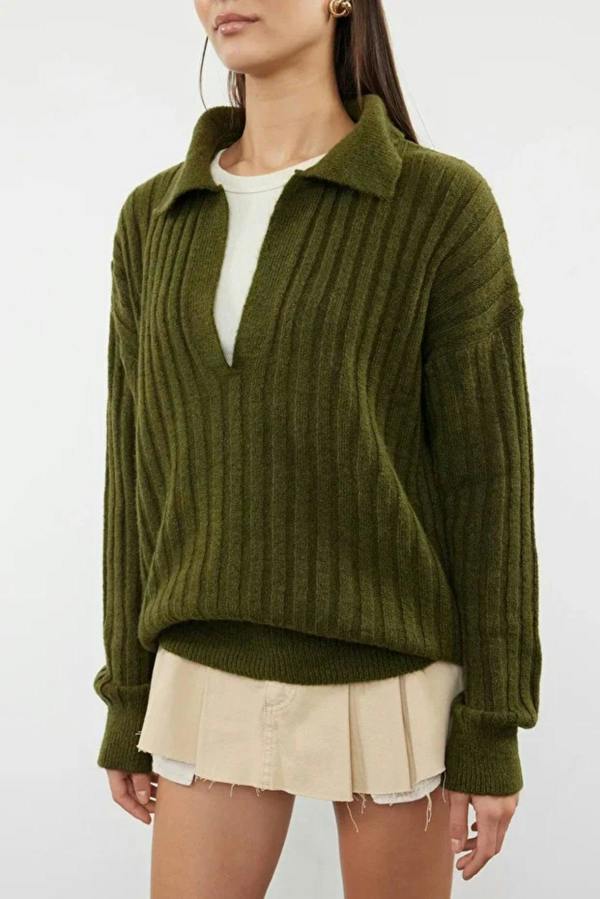 Hoxton Gal Soft-Textured Viscose Polo Neck Knit Sweater