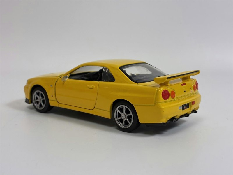 Tayumo Nissan GT R34 V Spec II RHD Yellow 1:36 Scale 36115217