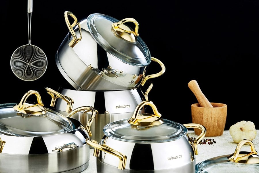 Rozi Venus Collection 8-piece Stainless Steel Cookware Set (Gold Handles)