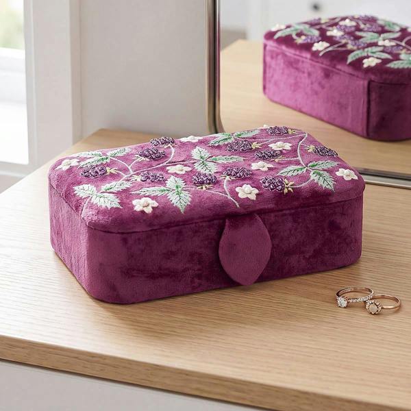 Pia Beyond the Brambles Plum Velvet Jewellery Box