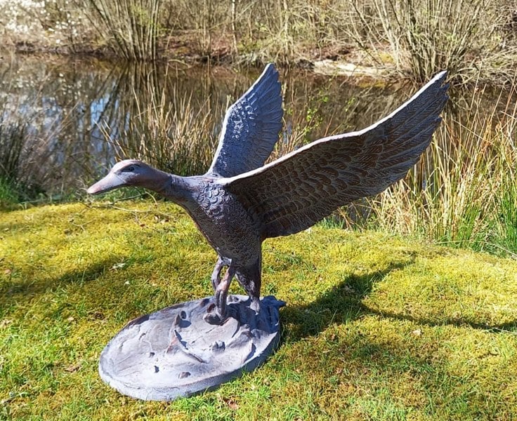 Inspirational Gifting Flying Duck Garden Sculpture Ornament Decor