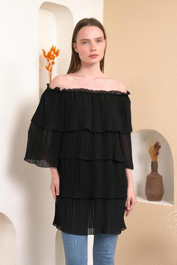 Hoxton Gal Off Shoulder Relaxed Fit 3/4 Sleeves Layered Blouse In Black