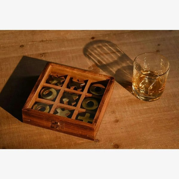 T. H. Baker Harvey Makin Tic Tac Toe Set HM2209