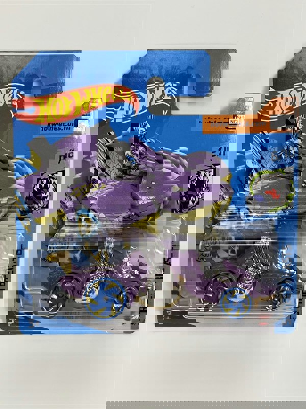 Hot Wheels Knight Draggin Street Beasts 1:64 Scale - GHG04M522 B6