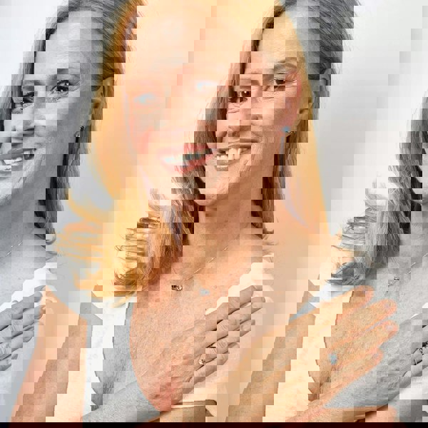 T. H. Baker 9ct White Gold Multi Cut Blue Topaz Ring GR631