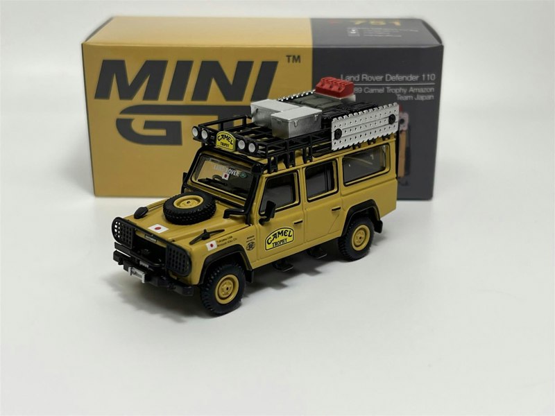 Mini GT Land Rover Defender 110 1989 Camel Trophy Amazon Team Japan 1:64 Mini GT MGT00751R