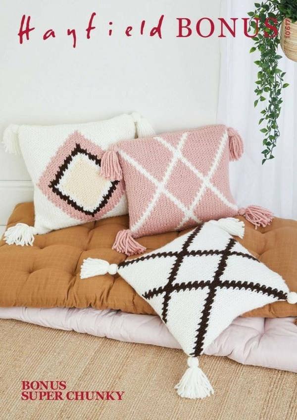 Hayfield Bonus Super Chunky Knitting Pattern 10617, Cushions One Size - Intermediate