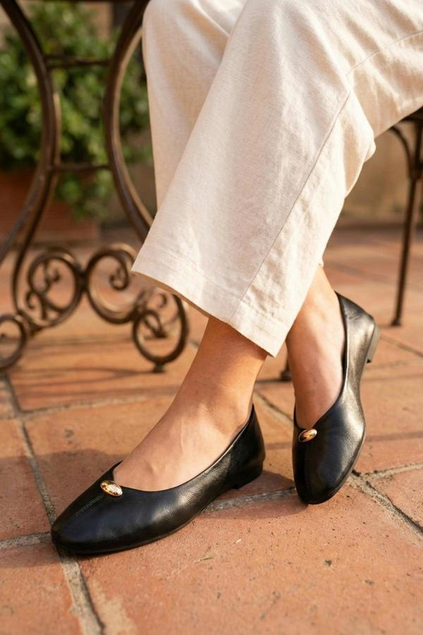 Edie Square Toe Ballet Flats - Black