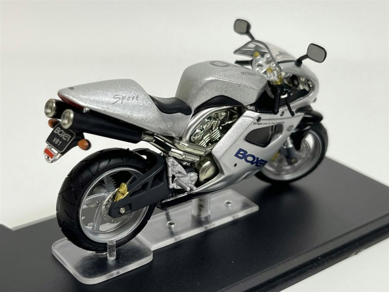 MCSlots Boxer VB1 Diecast Model 1:24 Scale Altaya MC21