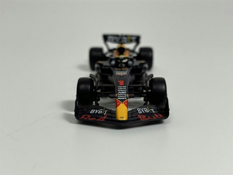 Mini GT Max Verstappen Red Bull RB18 #1 2022 Abu Dhabi GP Winner 1:64 Mini GT MGT00520L