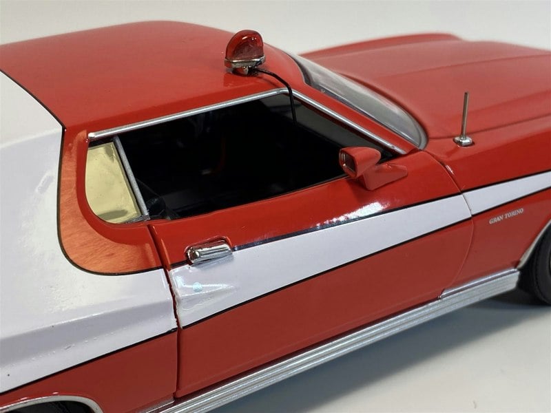 starsky and hutch 1976 ford gran torino 1:24 greenlight 84042