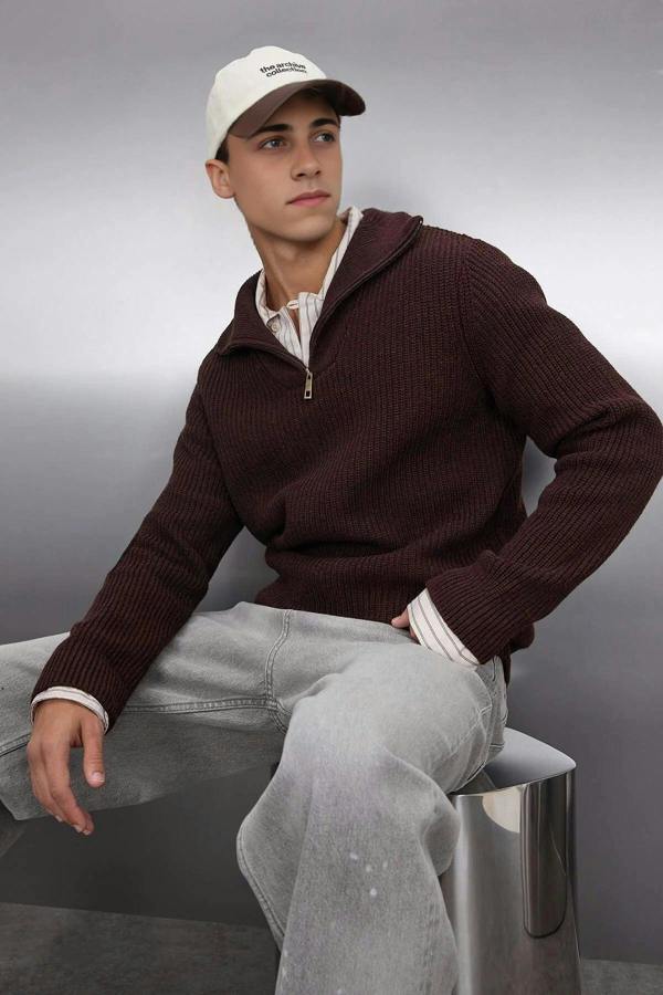 WOVCOR Regular Woolen Zippered Turtleneck Knit Men's Sweater