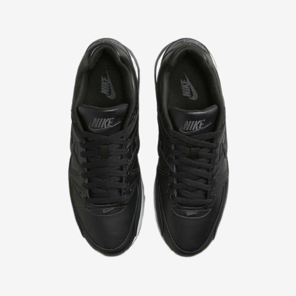Nike 749760-001 Sneakers   in  Black