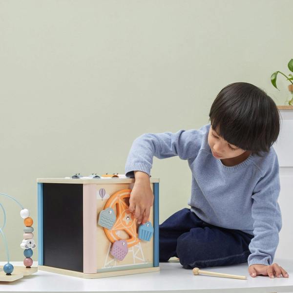 Polar B 8 in 1 Activity Cube