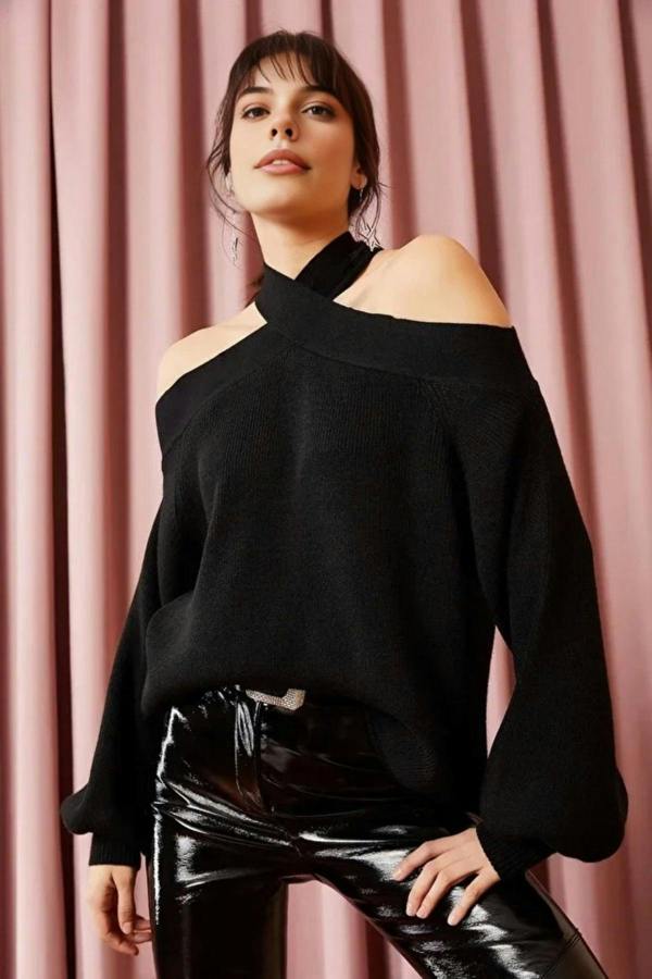 Hoxton Gal Cross-Neck Knit Sweater