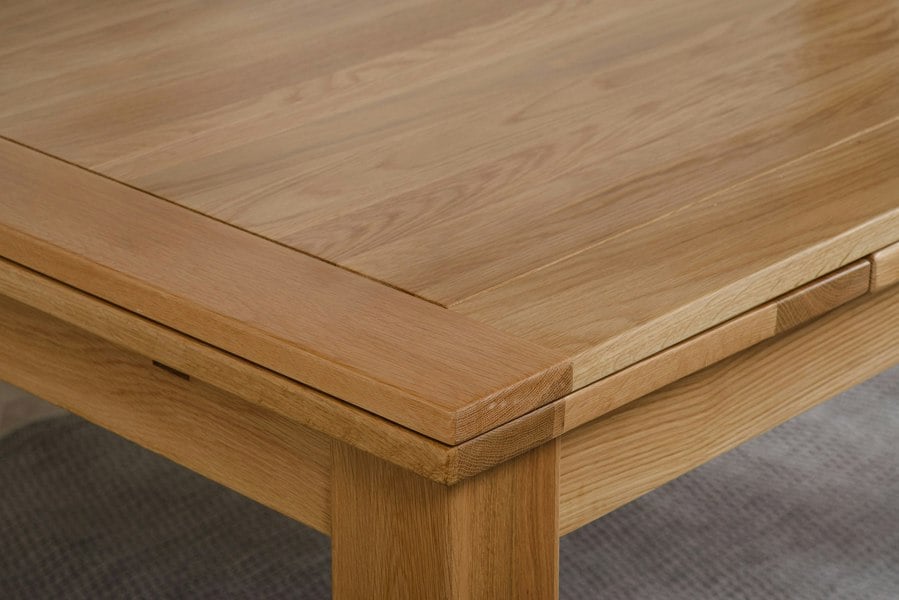 That's Furniture Richmond Solid Oak Extendable Dining Table - 140 to 220cm