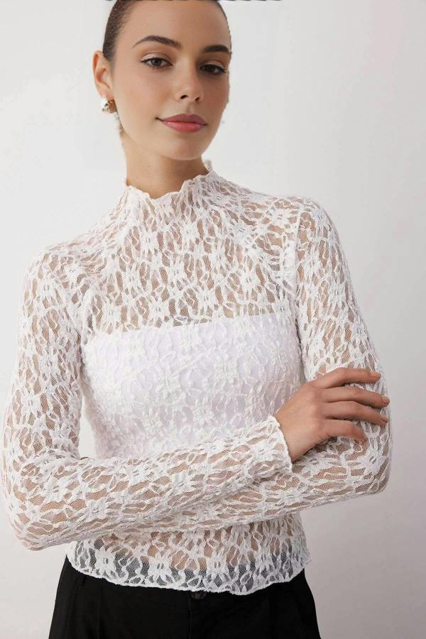 WOVCOR Lace Long Sleeve Knit Blouse