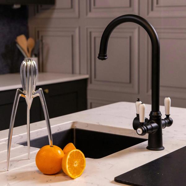 Flode korsa | Traditional Cruciform Style 3 in 1 Instant Boiling Tap | White Ceramic Levers | Matt Black Finish