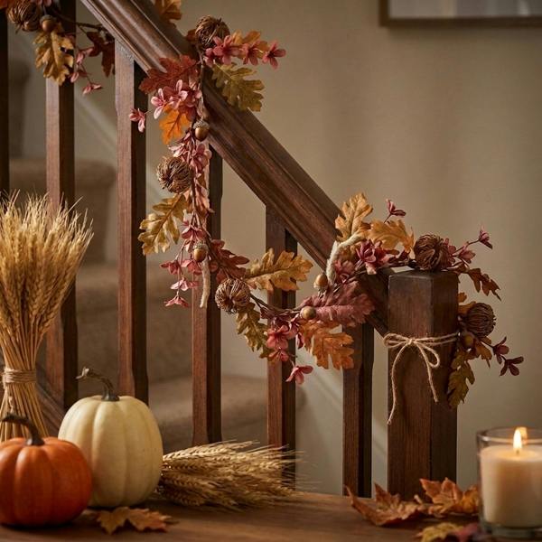 Garden Greatness Autumnal Magnolia and Leaf Garland