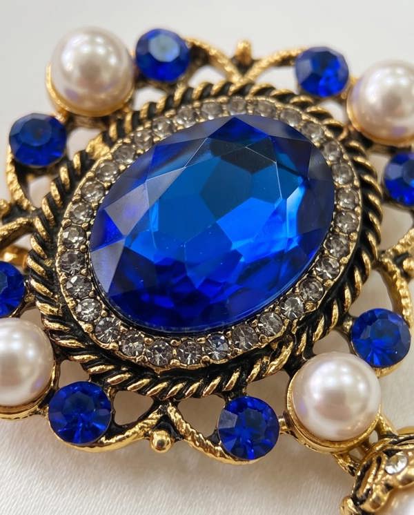Pamoni Royal Blue Gemstone & Pearl Lapel Chain Brooch