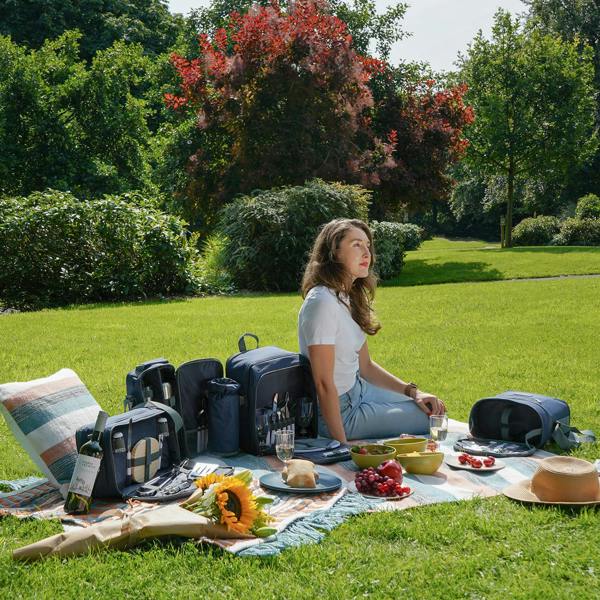Country Living Picnic BBQ Set and Bag