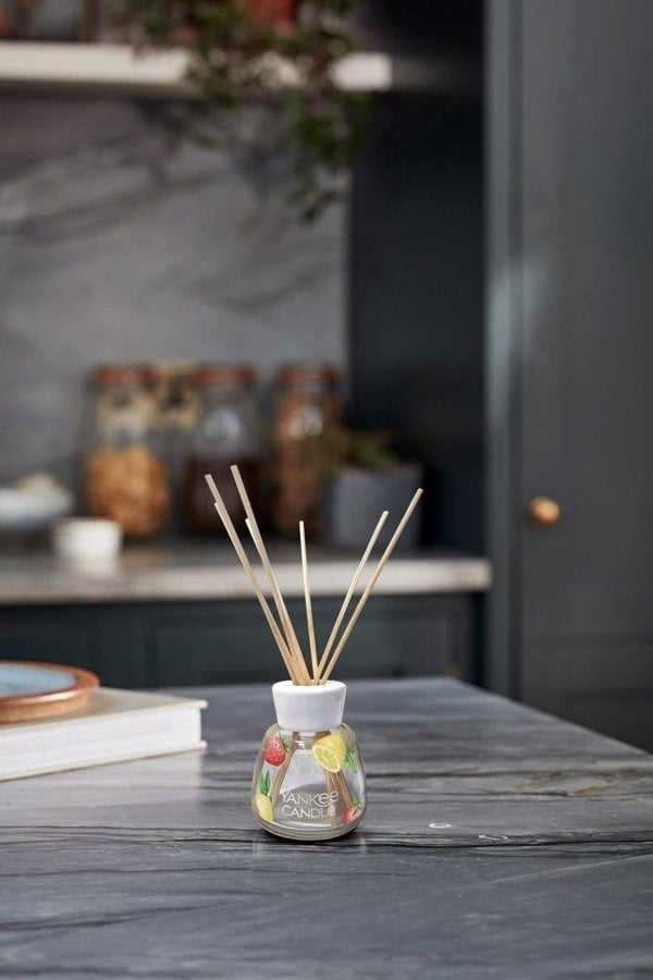 Yankee Candle Signature Iced Berry Lemonade Reed Diffuser 100ml