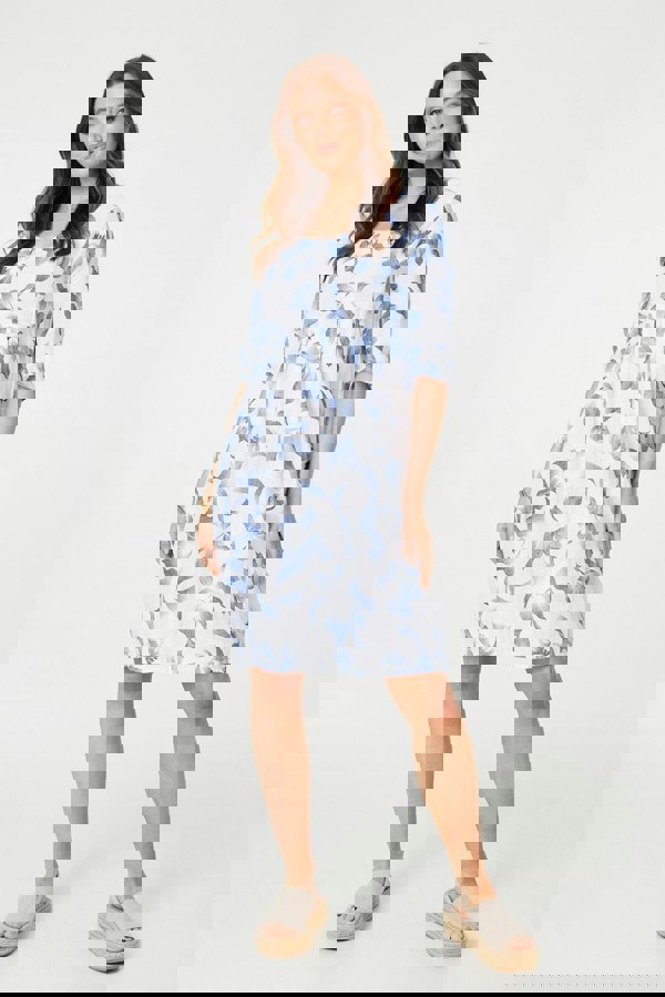 White | Leaf Print 3/4 Sleeve Knee Length Dress
