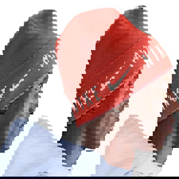 Nike U Knitted Dri-FIT Cuffed Beanie - Red - 