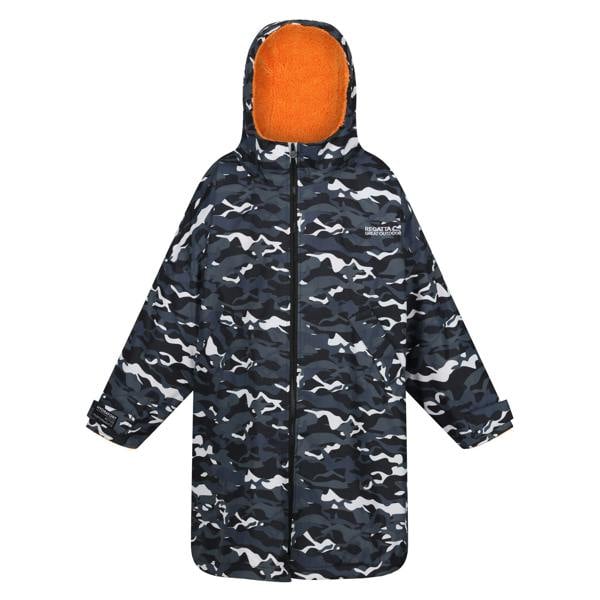 Regatta Childrens/Kids Camouflage Waterproof Changing Robe - Black/Persimmon - 