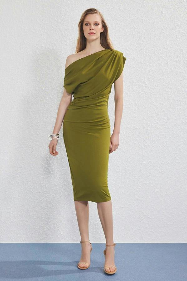 Hoxton Gal Midi Knit Dress with Ruched/Draped Detail
