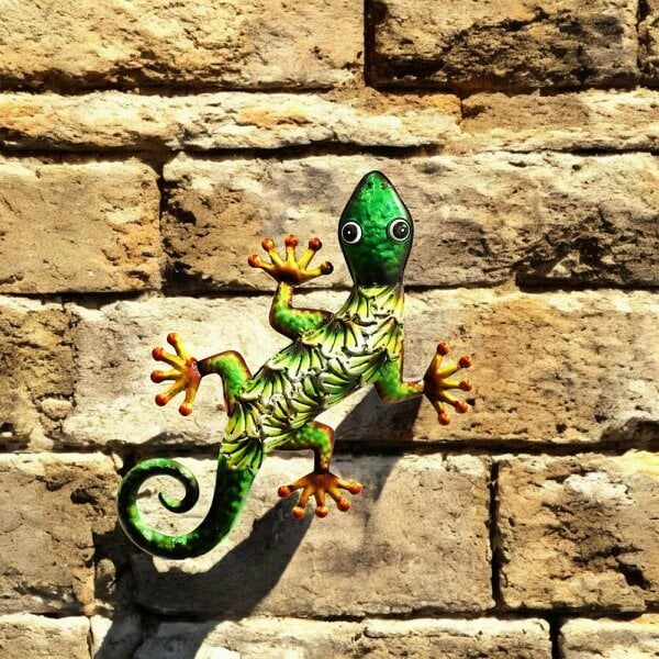 EDH Door Hardware Metallic Green Gecko Wall Art – 39 x 18 x 3.2 CM | Hand-Painted Metal Lizard Decor for Indoor & Outdoor