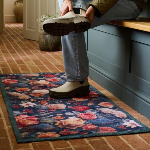 Hug Rug Midnight Blooms