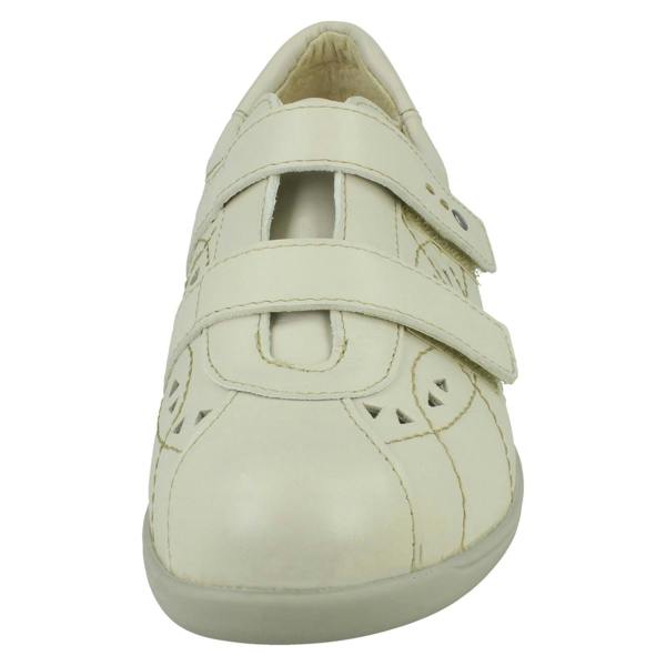 DB Shoes Ladies Easy B Casual Flat Shoes Cynthia