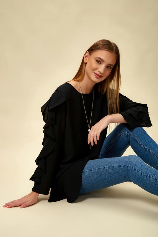 Hoxton Gal Oversized Ruffle Sleeve Relaxed Fit Tunic in Black